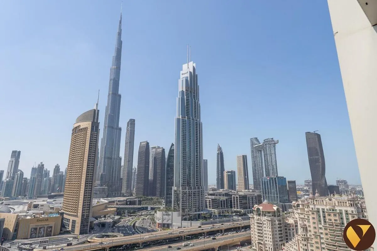 Downtown Views II - Vogue Two Bedroom Apartment With Balcony And Full Burj Khalifa View, Opposite Dubai Mall Skybridge 0*,