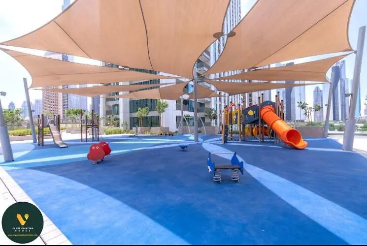 Downtown Views II - Vogue Two Bedroom Apartment With Balcony And Full Burj Khalifa View, Opposite Dubai Mall Skybridge